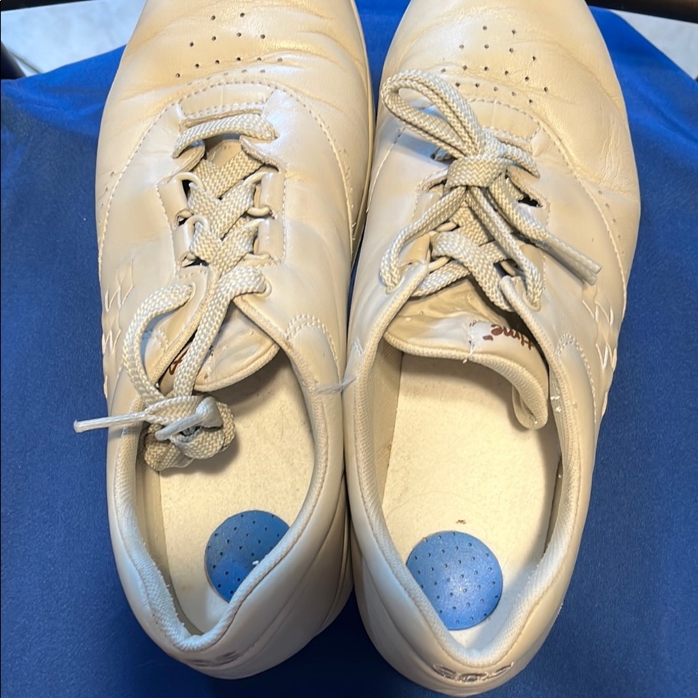 Men's Cream Leather Shoes